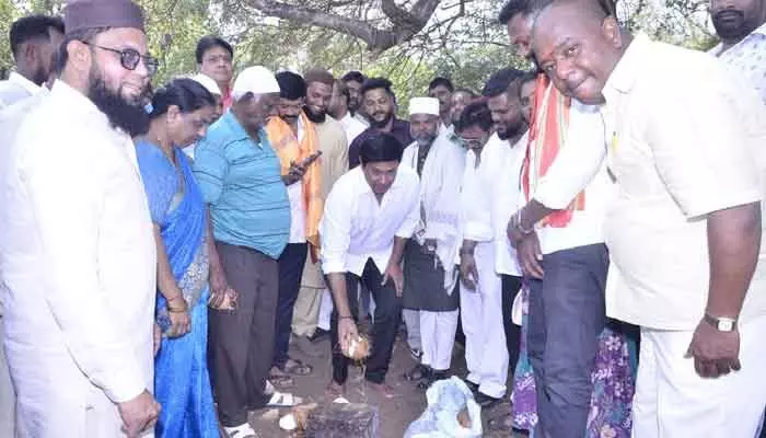 పేరులో అభివృద్ది కాదు.. ఆచరణలో చూపడం ముఖ్యం: ఎమ్మెల్యే పేరులో అభివృద్ది కాదు.. ఆచరణలో చూపడం ముఖ్యం: ఎమ్మెల్యే