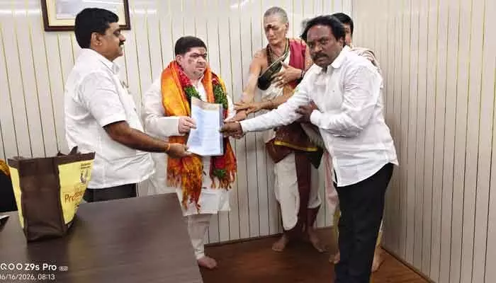 బోనాల ఉత్సవాలు ప్రశాంతంగా నిర్వహించండి బోనాల ఉత్సవాలు ప్రశాంతంగా నిర్వహించండి
