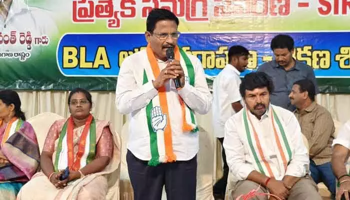 గ్రామాల్లో ఓట్ల చోరీ కాకుండా అప్రమత్తంగా ఉండాలి: ఎమ్మెల్యే గ్రామాల్లో ఓట్ల చోరీ కాకుండా అప్రమత్తంగా ఉండాలి: ఎమ్మెల్యే