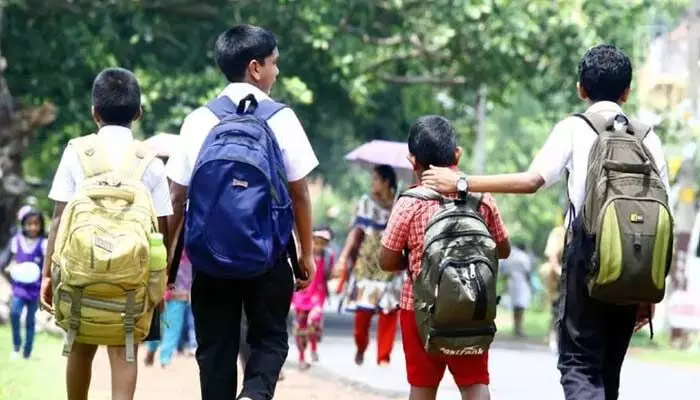 బడిగంట మోగింది... భవిష్యత్తు మొదలైంది! బడిగంట మోగింది... భవిష్యత్తు మొదలైంది!