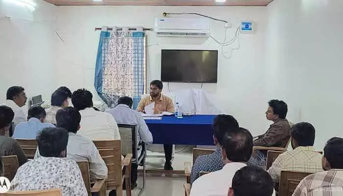 వినియోగదారులకు మెరుగైన విద్యుత్ సేవలు అందించే బాధ్యత మాది : వరుణ్ రెడ్డి వినియోగదారులకు మెరుగైన విద్యుత్ సేవలు అందించే బాధ్యత మాది : వరుణ్ రెడ్డి