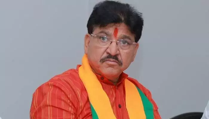 కిషన్రెడ్డిని ఎందుకు టార్గెట్ చేస్తున్నారు?.. సీఎం రేవంత్పై రాకేష్రెడ్డి ఫైర్ కిషన్రెడ్డిని ఎందుకు టార్గెట్ చేస్తున్నారు?.. సీఎం రేవంత్పై రాకేష్రెడ్డి ఫైర్
