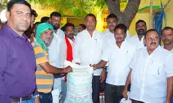 పంటల మార్పిడితో ఉత్తమ ఫలితాలు : ఎమ్మెల్యే బత్తుల లక్ష్మారెడ్డి పంటల మార్పిడితో ఉత్తమ ఫలితాలు : ఎమ్మెల్యే బత్తుల లక్ష్మారెడ్డి