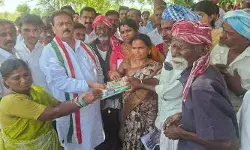 ప్రభుత్వ పక్షాన నష్టపరిహారం అందేలా చూస్తా... ప్రభుత్వ పక్షాన నష్టపరిహారం అందేలా చూస్తా...
