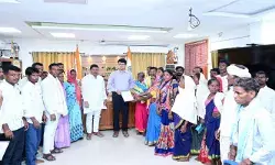 గిరిజనుల పునరావాస సమస్యల పరిష్కారానికి ప్రత్యేక చర్యలు తీసుకుంటాం గిరిజనుల పునరావాస సమస్యల పరిష్కారానికి ప్రత్యేక చర్యలు తీసుకుంటాం