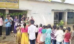 మూత బడిన పాఠశాలకు జీవం పోసి ఆదర్శంగా నిలిచిన రామగిరి ప్రజలు మూత బడిన పాఠశాలకు జీవం పోసి ఆదర్శంగా నిలిచిన రామగిరి ప్రజలు