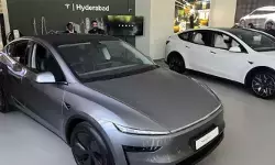 Tesla: హైదరాబాద్లో టెస్లా గ్రాండ్ ఎంట్రీ Tesla: హైదరాబాద్లో టెస్లా గ్రాండ్ ఎంట్రీ