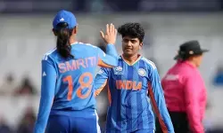 Womens T20 World Cup : అదరగొట్టిన తెలుగమ్మాయి శ్రీచరణి.. నెదర్లాండ్స్పై భారత్ భారీ విజయం Womens T20 World Cup : అదరగొట్టిన తెలుగమ్మాయి శ్రీచరణి.. నెదర్లాండ్స్పై భారత్ భారీ విజయం