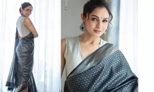 Andrea: బ్యాక్ అందాలతో చూపు తిప్పుకోనివ్వని హాట్ బ్యూటీ