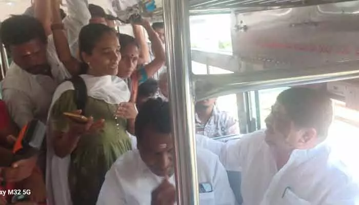తమ శాఖల్లో అవినీతిని నిరూపిస్తే రాజీనామాకు సిద్ధం : మంత్రులు తమ శాఖల్లో అవినీతిని నిరూపిస్తే రాజీనామాకు సిద్ధం : మంత్రులు