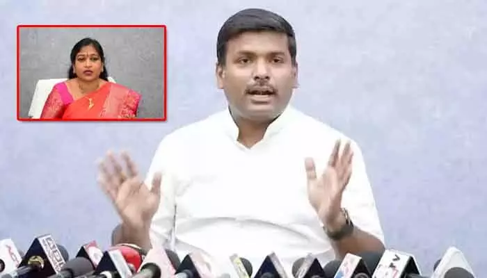 ‘మేకప్ మంత్రి’ వ్యాఖ్యల దుమారం: అమర్నాథ్ రియాక్షన్ ఇదే..! ‘మేకప్ మంత్రి’ వ్యాఖ్యల దుమారం: అమర్నాథ్ రియాక్షన్ ఇదే..!