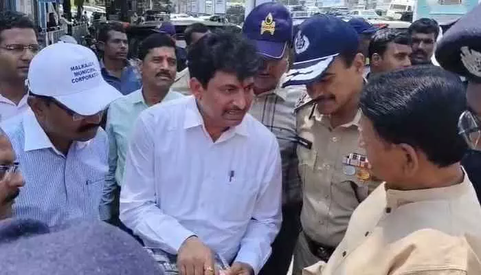వర్షాలు, వరద ముంపు సమస్యలపై అధికారులు అలర్ట్ వర్షాలు, వరద ముంపు సమస్యలపై అధికారులు అలర్ట్