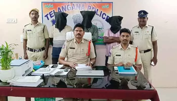 ట్రాక్టర్ విడిభాగాల దొంగలు అరెస్ట్.. ట్రాక్టర్ విడిభాగాల దొంగలు అరెస్ట్..
