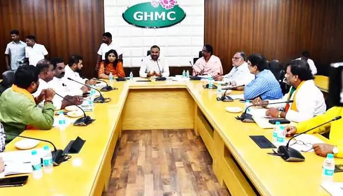 ఎస్ఐఆర్కు సహకరించండి: జీహెచ్ఎంసీ కమిషనర్ కర్ణన్ ఎస్ఐఆర్కు సహకరించండి: జీహెచ్ఎంసీ కమిషనర్ కర్ణన్