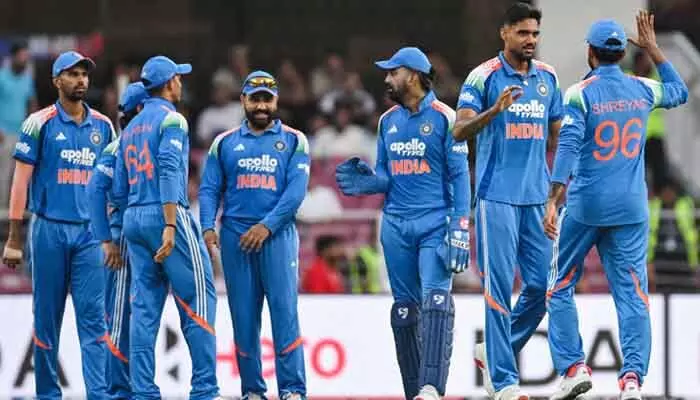 గిల్, ఇషాన్ కిషన్ సెంచరీల సునామీ.. ఆఫ్ఘనిస్తాన్పై భారత్ భారీ విజయం గిల్, ఇషాన్ కిషన్ సెంచరీల సునామీ.. ఆఫ్ఘనిస్తాన్పై భారత్ భారీ విజయం