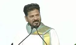 భూకబ్జాలు పెడితే వీపులు సున్నం చేస్తం.. సీఎం రేవంత్ రెడ్డి మాస్ వార్నింగ్