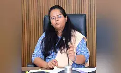 యూరియా యాప్ ద్వారానే బుక్ చేసుకోవాలి : కలెక్టర్ యూరియా యాప్ ద్వారానే బుక్ చేసుకోవాలి : కలెక్టర్