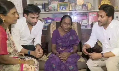 అండగా ఉంటాం.. ఆందోళన వద్దు: సాయికృష్ణ కుటుంబ సభ్యులకు జగన్ భరోసా