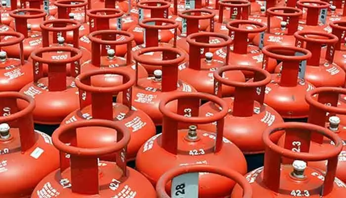 LPG GAS PRICE TODAY (June -18): ఇవాళ గ్యాస్ సిలిండర్ ధరలు ఇవే..! LPG GAS PRICE TODAY (June -18): ఇవాళ గ్యాస్ సిలిండర్ ధరలు ఇవే..!