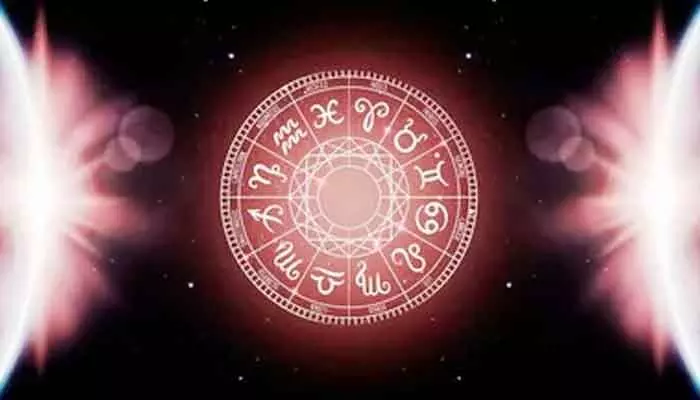 TODAY PANCHANGAM: నేటి పంచాంగం(18-6-2026) శుభ, అశుభ గడియలు ఇవే! TODAY PANCHANGAM: నేటి పంచాంగం(18-6-2026) శుభ, అశుభ గడియలు ఇవే!