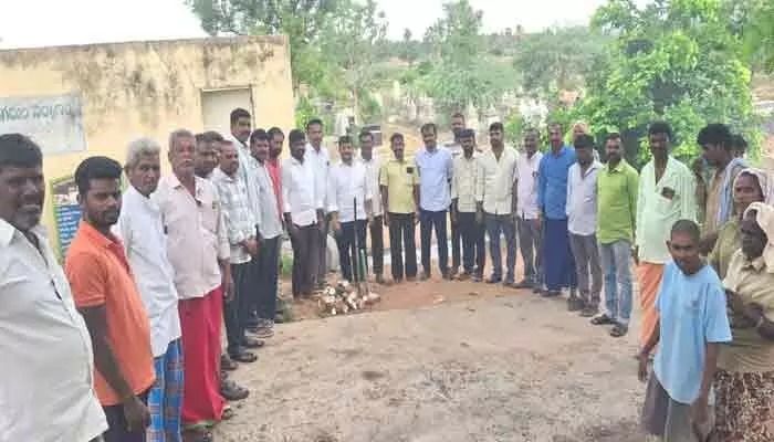 ఇంద్రియాలలో అండర్ గ్రౌండ్ డ్రైనేజీ నిర్మాణానికి శంకుస్థాపన ఇంద్రియాలలో అండర్ గ్రౌండ్ డ్రైనేజీ నిర్మాణానికి శంకుస్థాపన