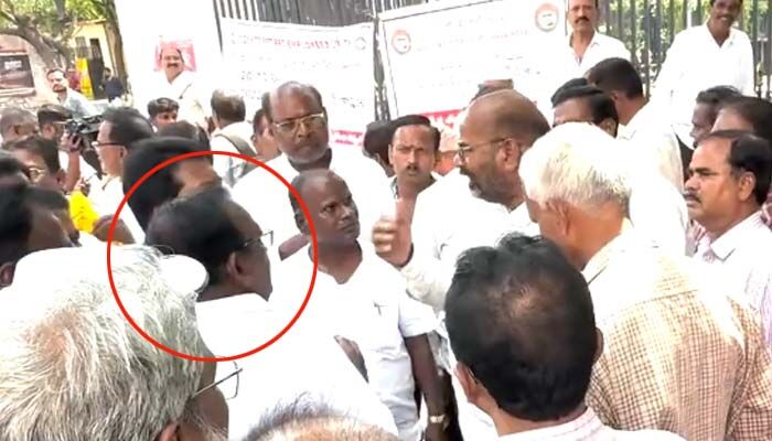 బస్ భవన్ వద్ద టెన్షన్.. టెన్షన్.. ఆర్టీసీ జేఏసీ నేత థామస్ రెడ్డిని రౌండప్ చేసిన రిటైర్డ్ ఉద్యోగులు