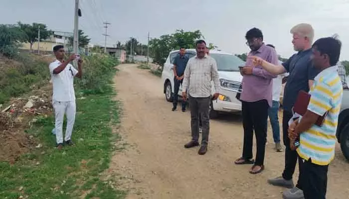 సమస్యల పరిష్కారానికి వేగంగా చర్యలు తీసుకోవాలి సమస్యల పరిష్కారానికి వేగంగా చర్యలు తీసుకోవాలి