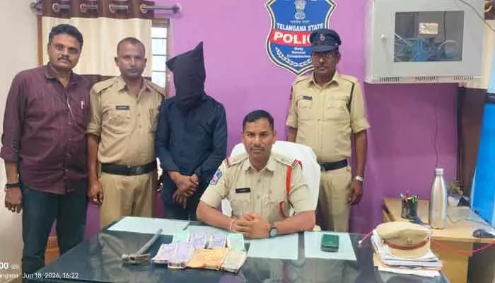 చోరీ కేసులో నేరస్తుడు అరెస్ట్ చోరీ కేసులో నేరస్తుడు అరెస్ట్