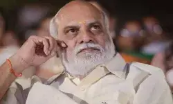 ఈ వయసులో ఇలాంటి పనులేంటి అంటూ రాఘవేంద్రరావు తీరుపై నెటిజన్లు ఫైర్..