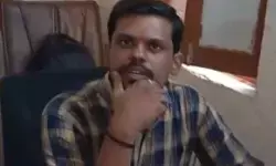తహసీల్దార్ కార్యాలయంలో వసూళ్ల దందా తహసీల్దార్ కార్యాలయంలో వసూళ్ల దందా