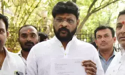 రాధాకిషన్రావు ఆస్తులపై విచారణ జరపాల్సిందే: చికోటి ప్రవీణ్ రాధాకిషన్రావు ఆస్తులపై విచారణ జరపాల్సిందే: చికోటి ప్రవీణ్