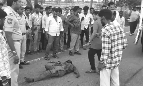 మరికల్-దేవరకద్ర రహదారిపై రోడ్డు ప్ర‌మాదం