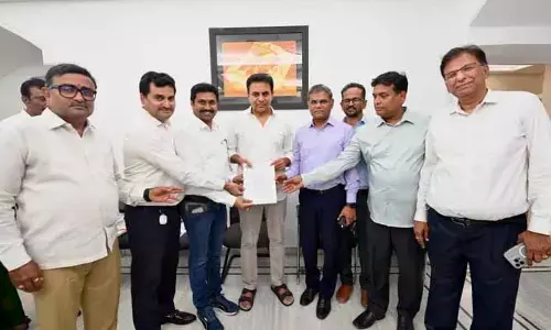 కేటీఆర్‌ను కలిసిన టీఎస్ఈఏ ప్రతినిధులు
