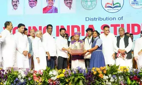 యంగ్ ఇండియా ఎడ్యుకేషన్ కిట్లలో ఇచ్చిన వస్తువులివే..