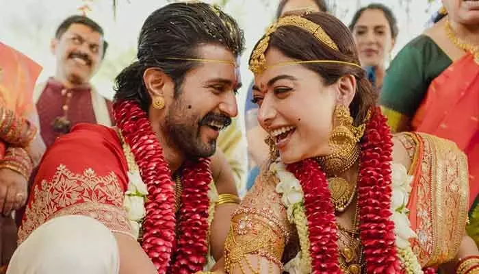 నిబంధనల వల్ల పాతకాలపు పద్ధతిగా మారింది.. పెళ్లి గురించి రష్మిక షాకింగ్ కామెంట్స్ నిబంధనల వల్ల పాతకాలపు పద్ధతిగా మారింది.. పెళ్లి గురించి రష్మిక షాకింగ్ కామెంట్స్