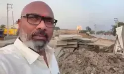 మాధవనగర్ ఫ్లైఓవర్ పూర్తి చేయండి.. ఎంపీ అర్వింద్ సెల్ఫీ వీడియో మాధవనగర్ ఫ్లైఓవర్ పూర్తి చేయండి.. ఎంపీ అర్వింద్ సెల్ఫీ వీడియో