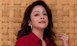 27 ఏళ్ల సినీ కెరీర్లో ఒక్క చాన్స్ కూడా రాలేదు.. బాలీవుడ్ ఎంట్రీపై జ్యోతిక షాకింగ్ కామెంట్స్ 27 ఏళ్ల సినీ కెరీర్లో ఒక్క చాన్స్ కూడా రాలేదు.. బాలీవుడ్ ఎంట్రీపై జ్యోతిక షాకింగ్ కామెంట్స్