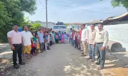 సేవే లక్ష్యంగా సర్పంచ్ ముందడుగు.. ప్రభుత్వ పాఠశాల విద్యార్థులకు ఆటో సౌకర్యం
