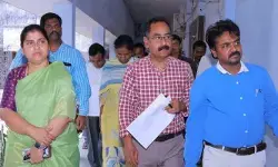 నీట్ పరీక్షా కేంద్రాన్ని పరిశీలించిన జిల్లా కలెక్టర్
