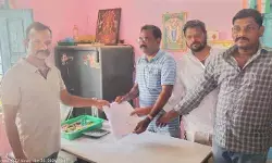 కమ్మర్పల్లి సొసైటీ డైరెక్టర్లు మూకుమ్మడి రాజీనామా కమ్మర్పల్లి సొసైటీ డైరెక్టర్లు మూకుమ్మడి రాజీనామా