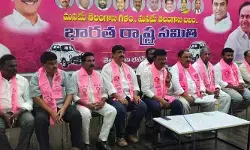 రైతులు పండించిన సన్నాలు కొనుగోలు చేయని సన్యాసులు: మాజీ ఎమ్మెల్యే రైతులు పండించిన సన్నాలు కొనుగోలు చేయని సన్యాసులు: మాజీ ఎమ్మెల్యే