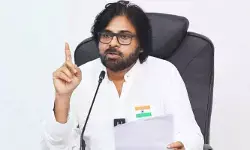 నేను హోంమంత్రిని కాకపోవడంతో క్రిమినల్స్ బతికి పోతున్నారు: డిప్యూటీ సీఎం పవన్ కల్యాణ్ నేను హోంమంత్రిని కాకపోవడంతో క్రిమినల్స్ బతికి పోతున్నారు: డిప్యూటీ సీఎం పవన్ కల్యాణ్