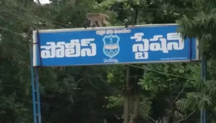 మహిళపై దాడి ఘటనలో ఊహించని ట్విస్ట్.. మహిళపై దాడి ఘటనలో ఊహించని ట్విస్ట్..