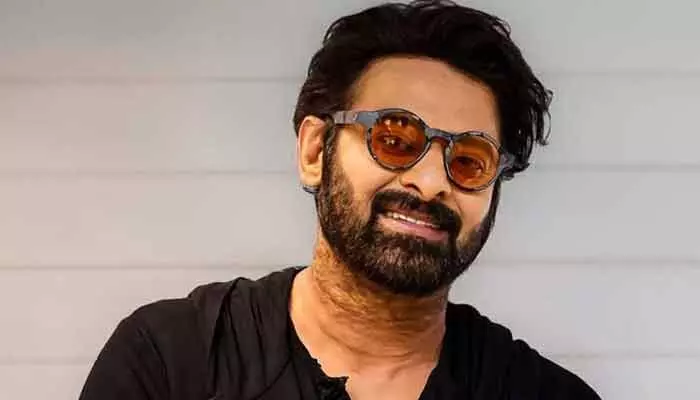 సడెన్ సర్ప్రైజ్ ఇచ్చిన ప్రభాస్..! సడెన్ సర్ప్రైజ్ ఇచ్చిన ప్రభాస్..!