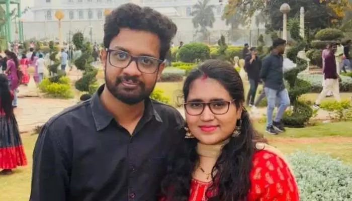 ఆ రోజు రాత్రి జరిగింది ఇదే.. గాయత్రి మృతిపై భర్త శ్రీచరణ్ కీలక వ్యాఖ్యలు ఆ రోజు రాత్రి జరిగింది ఇదే.. గాయత్రి మృతిపై భర్త శ్రీచరణ్ కీలక వ్యాఖ్యలు