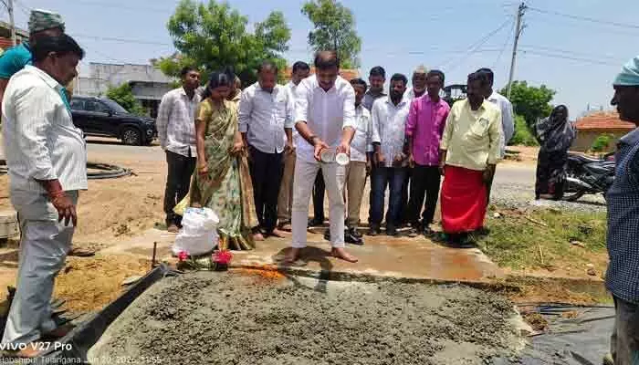కాంగ్రెస్ పాలనలో గ్రామాల అభివృద్ధి అస్తవ్యస్తం:ఎమ్మెల్యే కొత్త ప్రభాకర్ రెడ్డి కాంగ్రెస్ పాలనలో గ్రామాల అభివృద్ధి అస్తవ్యస్తం:ఎమ్మెల్యే కొత్త ప్రభాకర్ రెడ్డి