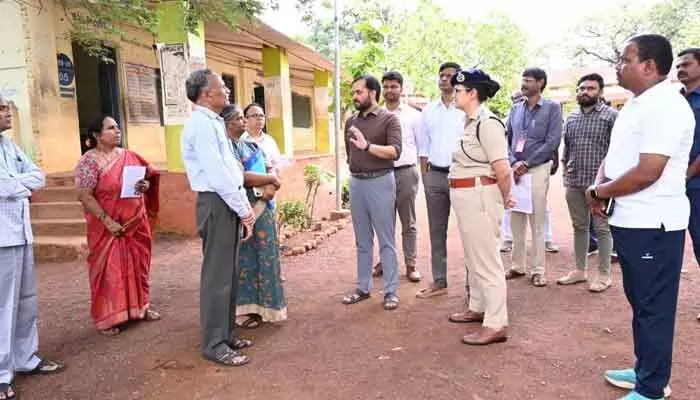 నీట్ పరీక్ష నిర్వహణకు 5 కేంద్రాలు ఏర్పాటు: కలెక్టర్ నీట్ పరీక్ష నిర్వహణకు 5 కేంద్రాలు ఏర్పాటు: కలెక్టర్