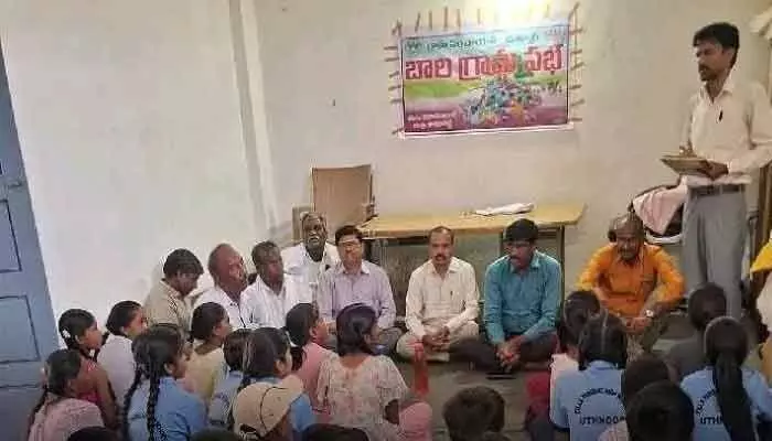 మహిళా గ్రామసభలో కీలక నిర్ణయాలు.. ప్లాస్టిక్ రహిత గ్రామం లక్ష్యం మహిళా గ్రామసభలో కీలక నిర్ణయాలు.. ప్లాస్టిక్ రహిత గ్రామం లక్ష్యం