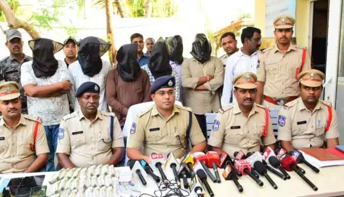 రూ.91 లక్షల ప్రభుత్వ నిధుల దుర్వినియోగం..ఆరుగురు అరెస్ట్ రూ.91 లక్షల ప్రభుత్వ నిధుల దుర్వినియోగం..ఆరుగురు అరెస్ట్