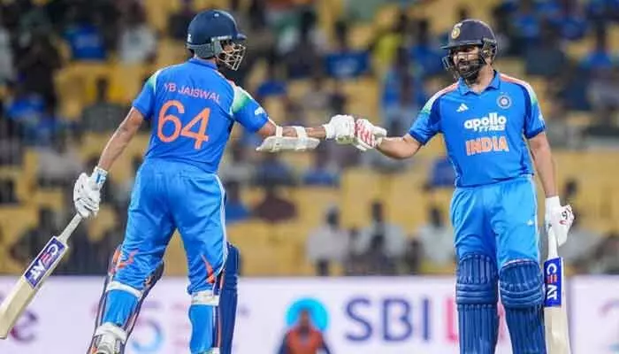 మూడో వన్డేలో జైస్వాల్, రోహిత్ ఊచకోత.. ఆఫ్ఘనిస్తాన్ పై భారత్ ఘనవిజయం మూడో వన్డేలో జైస్వాల్, రోహిత్ ఊచకోత.. ఆఫ్ఘనిస్తాన్ పై భారత్ ఘనవిజయం